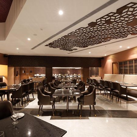 Pharos Hotels Madras Buitenkant foto