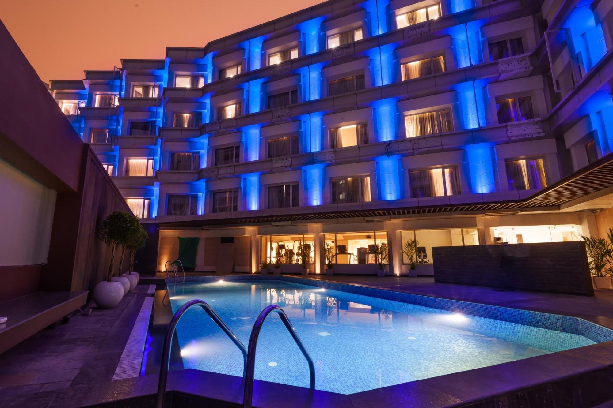 Pharos Hotels Madras Buitenkant foto