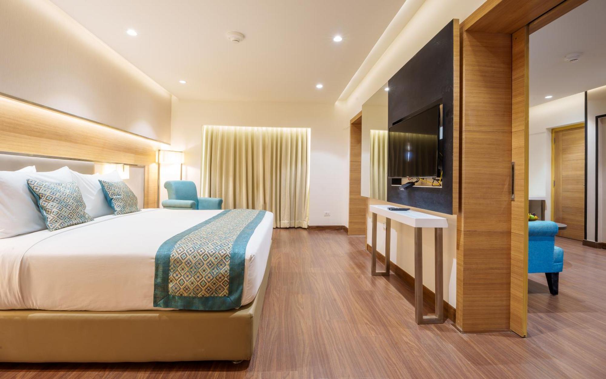 Pharos Hotels Madras Buitenkant foto