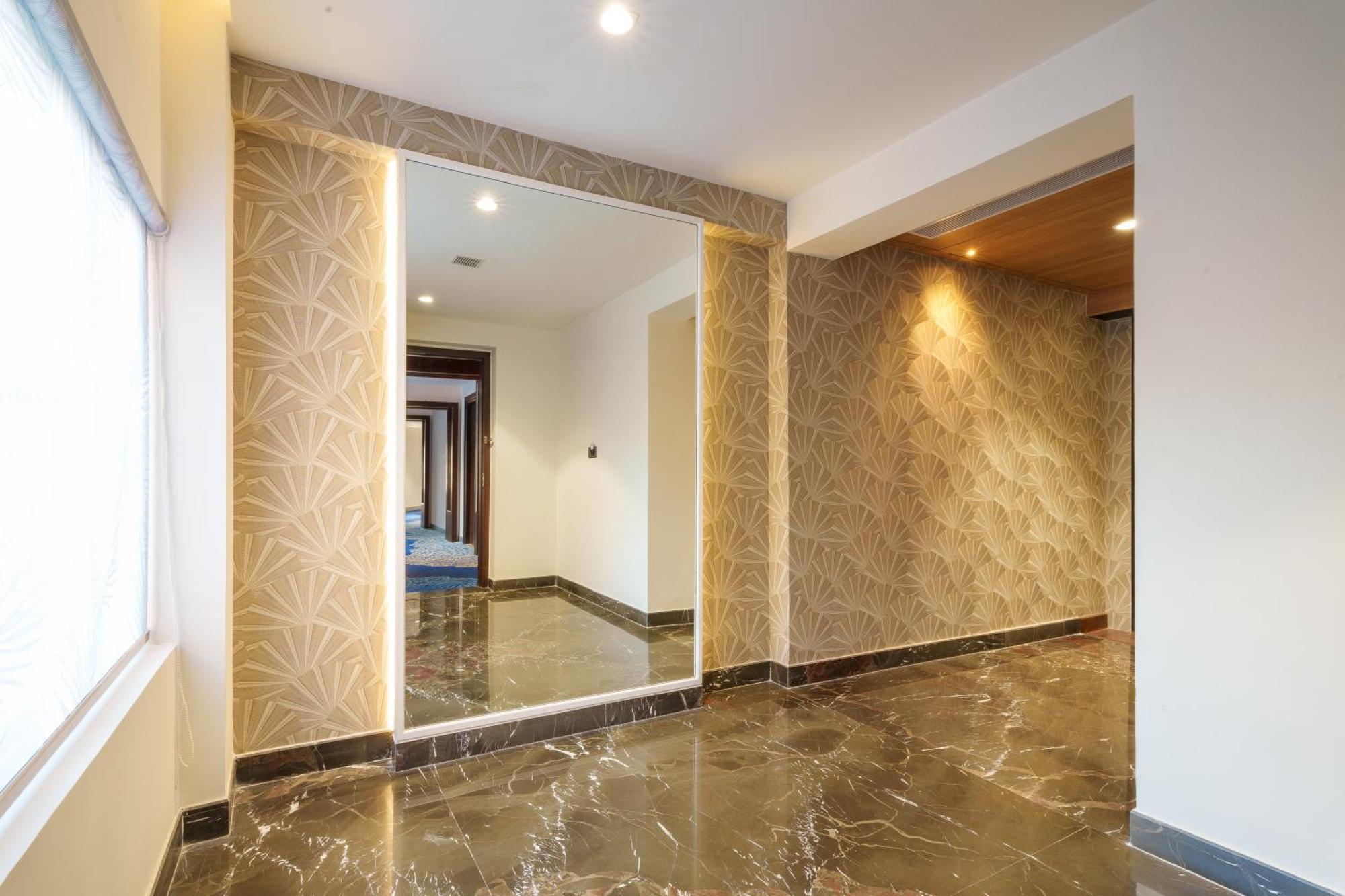 Pharos Hotels Madras Buitenkant foto
